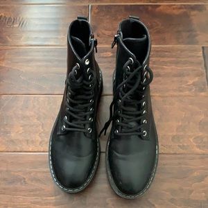 DIVIDED H&M combat boots